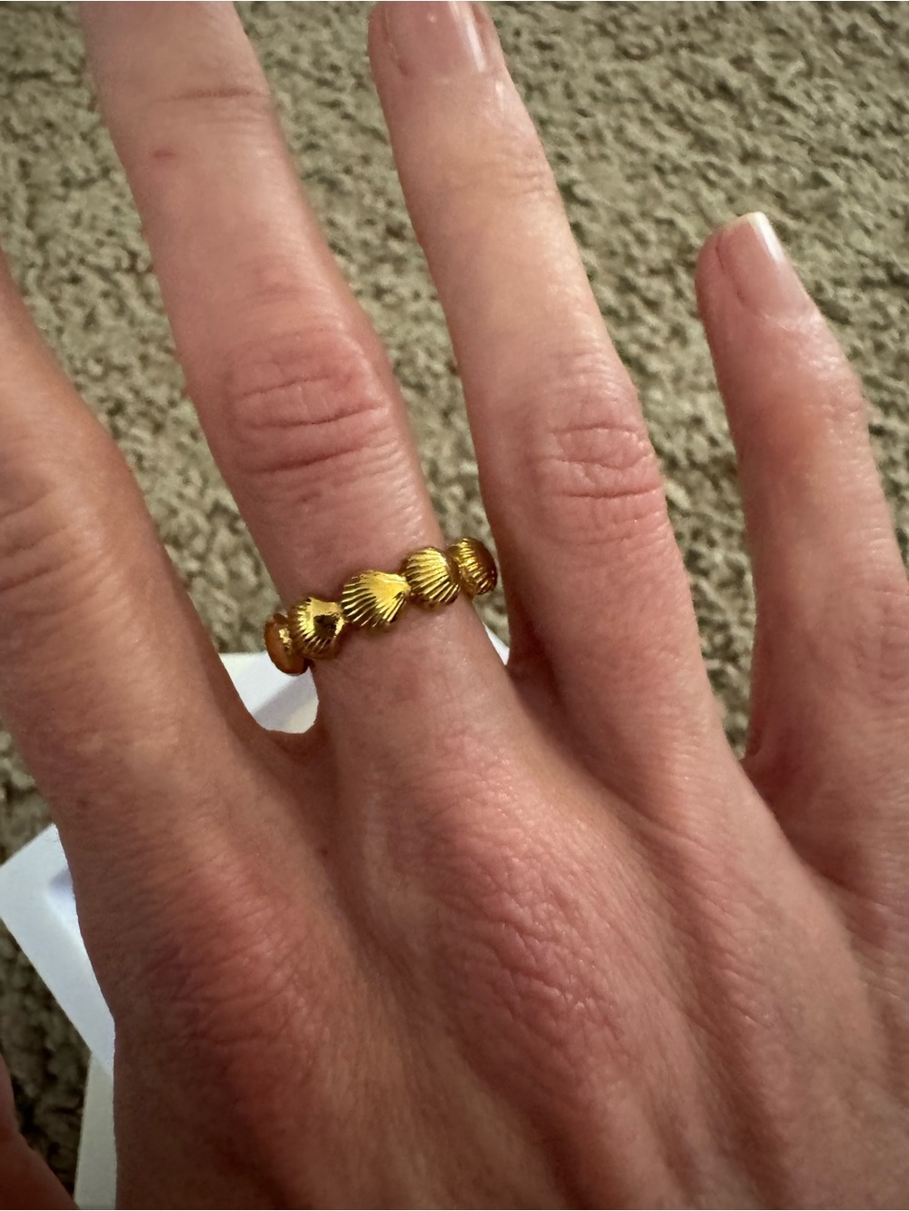 Ellie Vail Gold Shell Ring - Picture 4 of 6